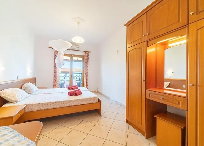 Giannis 3 アリラス